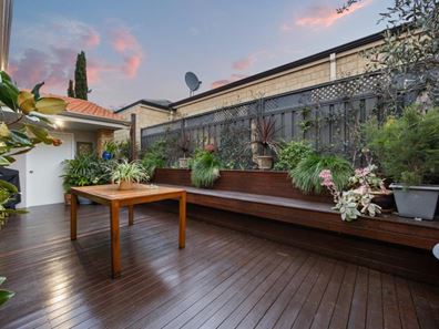 1 Brindley Street, Wilson WA 6107