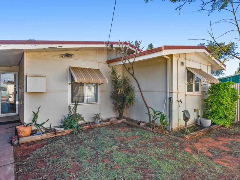 5 Blackall Place, South Kalgoorlie WA 6430