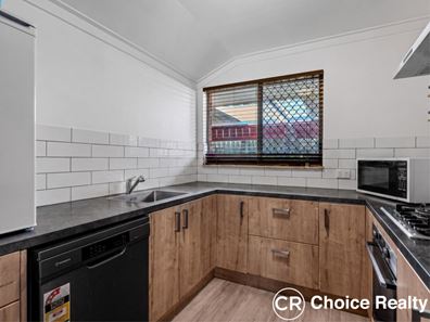 4/305 Wharf Street, Queens Park WA 6107