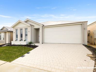 14 Empire Way, Yanchep WA 6035