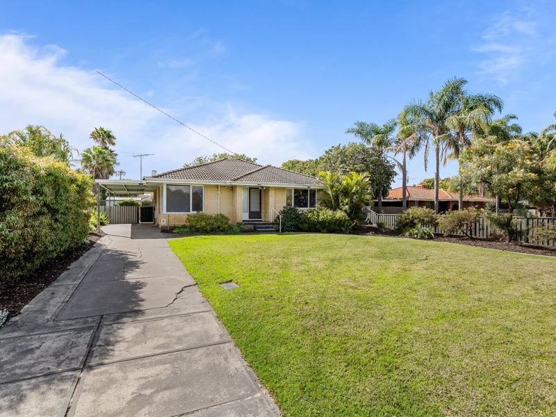 33 Bendix Way, Girrawheen WA 6064