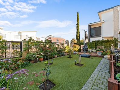 9/2 Louvre Way, Baldivis WA 6171