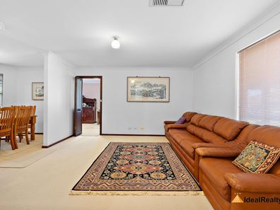 8 Nicholson Loop, Bateman WA 6150