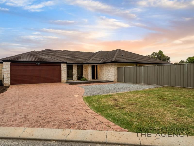 72 Beauchamp Loop, Wellard WA 6170