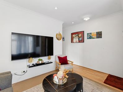 64 Walter Road East, Eden Hill WA 6054