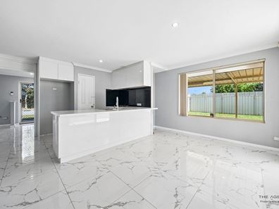 2 Milano Loop, Seville Grove WA 6112