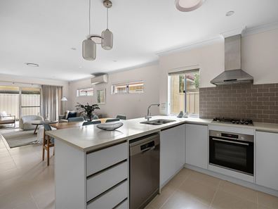 128B Holbeck Street, Doubleview WA 6018