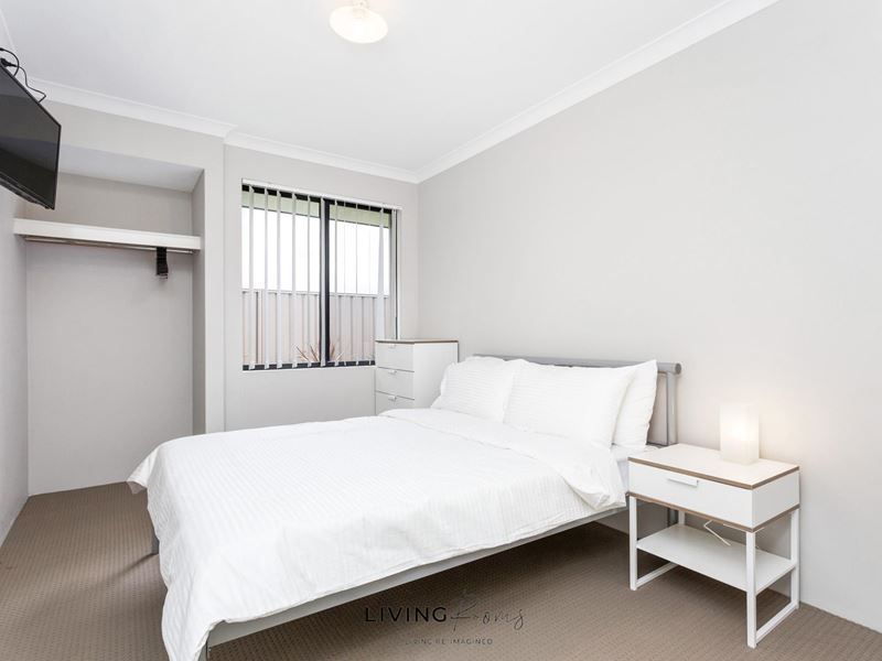 Room/5  2 Hanbury Loop, Success