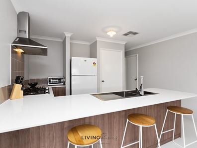 Room/5  2 Hanbury Loop, Success WA 6164