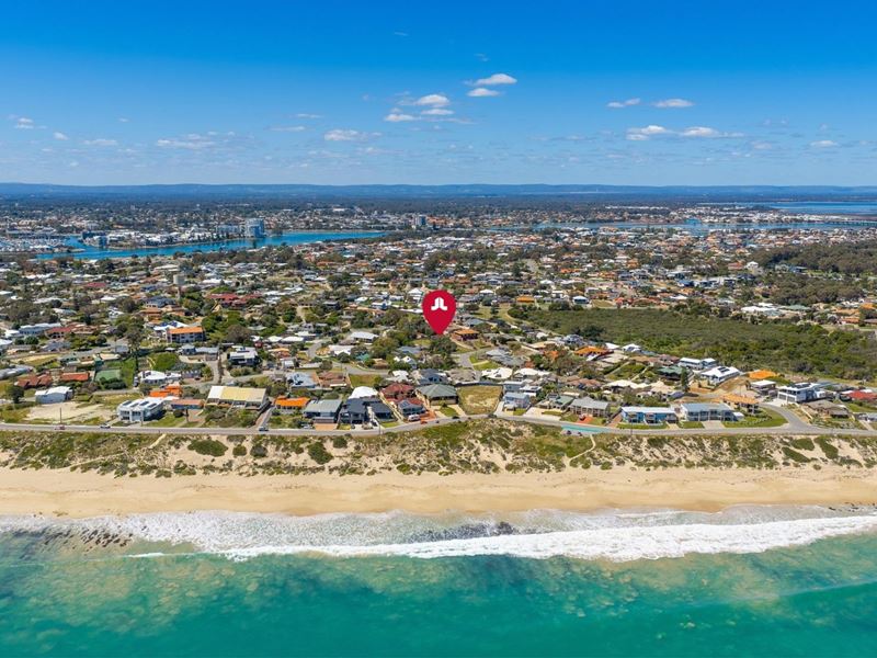 6 Rose  Street, Halls Head WA 6210
