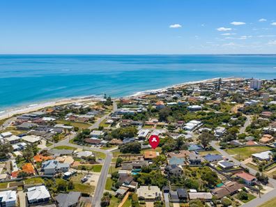 6 Rose  Street, Halls Head WA 6210