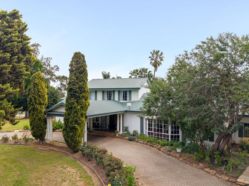 2 Beleura Avenue, Gingin WA 6503
