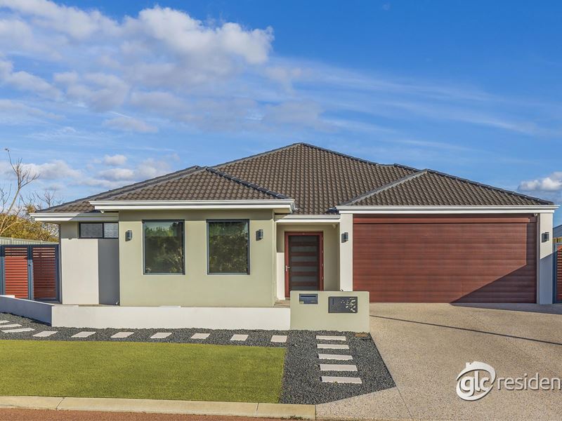 1 Radonich Way, Lake Coogee WA 6166