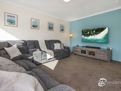 1 Radonich Way, Lake Coogee WA 6166