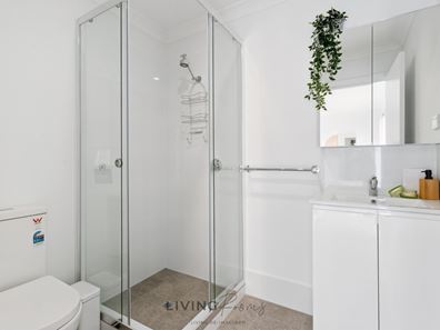 Room/2  8 Cornwall Close, Morley WA 6062