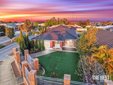 2 Hillhouse Way, Piara Waters WA 6112