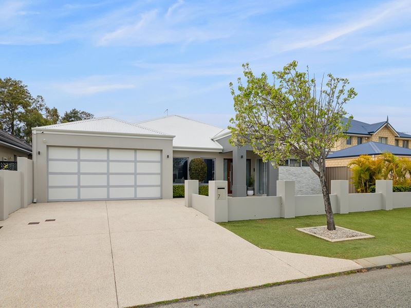 7 Hamelin Drive, Lake Coogee