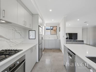 6 Floradale Road, Harrisdale WA 6112