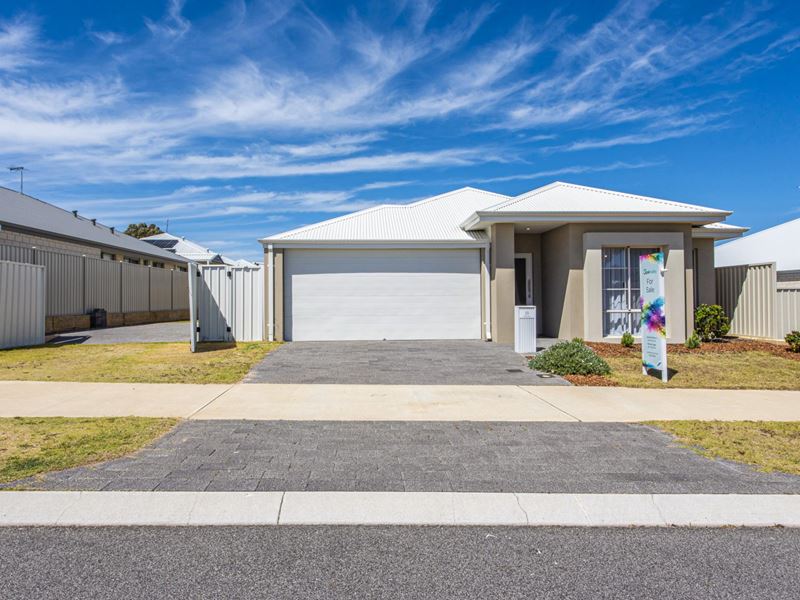 11 Raffles Way, Golden Bay