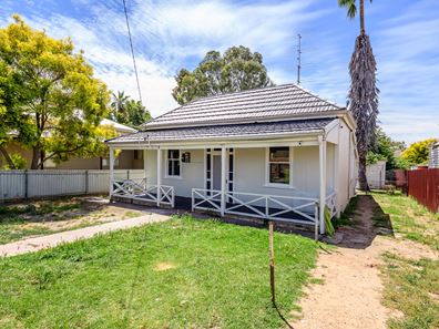 12 Hampton  Street, Northam WA 6401