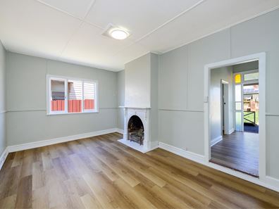 12 Hampton  Street, Northam WA 6401