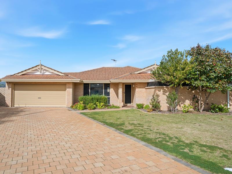 15 Porpoise Grove, Waikiki WA 6169