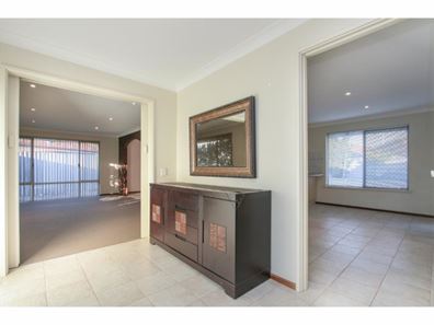 9 Lyal Court, Thornlie WA 6108