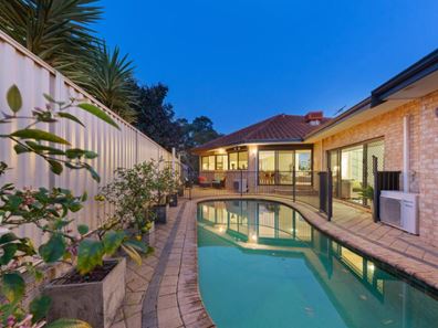 71 Mount Henry Road, Salter Point WA 6152