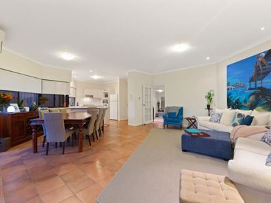 71 Mount Henry Road, Salter Point WA 6152