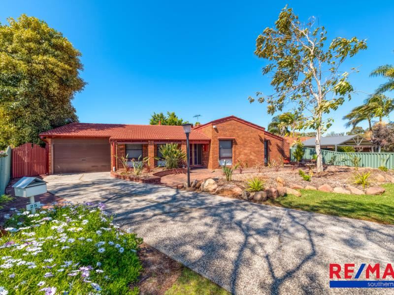 25 Waraker Way, Leeming WA 6149