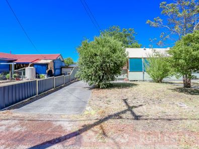 15 A and B Elouera Street, Collie WA 6225