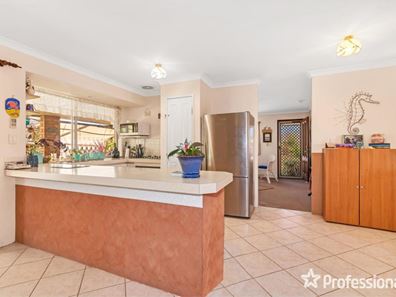 44 Requa Crescent, Warnbro WA 6169