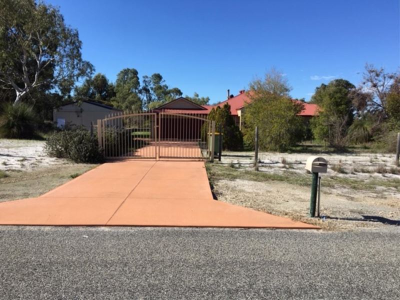 12 Linda Grove, Gabbadah