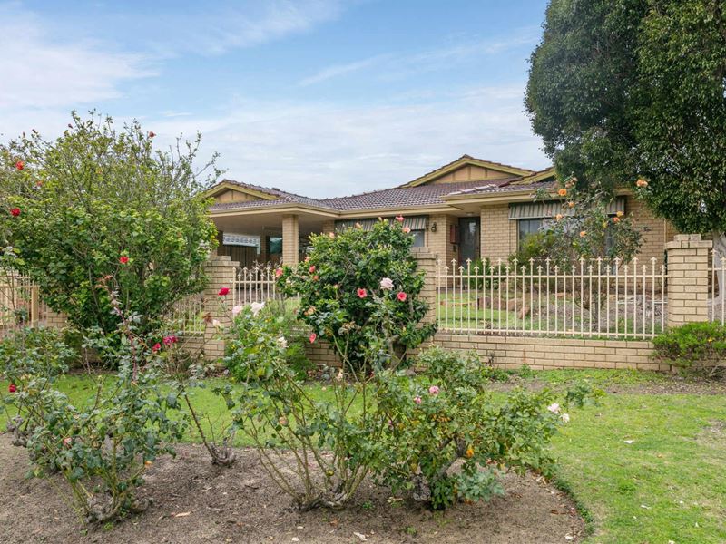 35 Shacklock Crescent, Winthrop