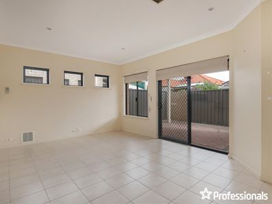 27/9 Bradbury Street, Rockingham WA 6168