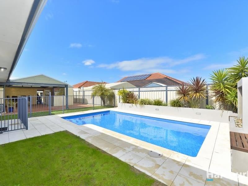 20 Tamar Break, Madora Bay WA 6210