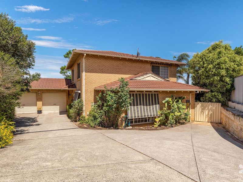 10B Athel Court, Leeming WA 6149