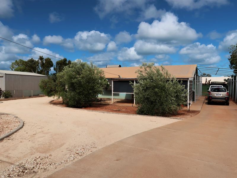 6 Potshot Street, Exmouth