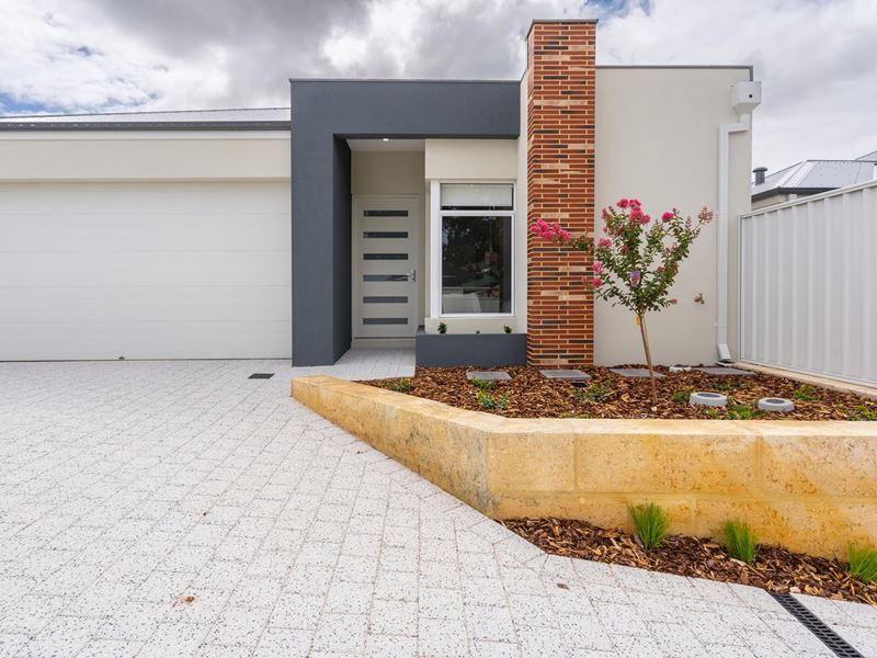 4A Shelshaw Street, Melville WA 6156