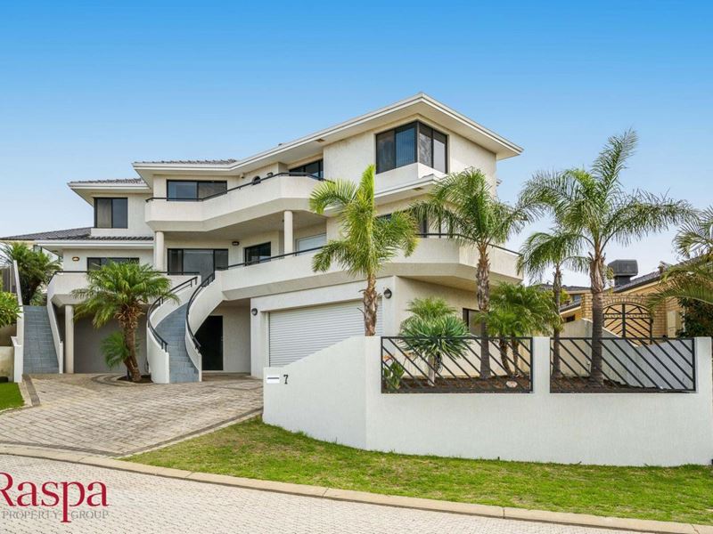 7 Clune Place, Coogee WA 6166