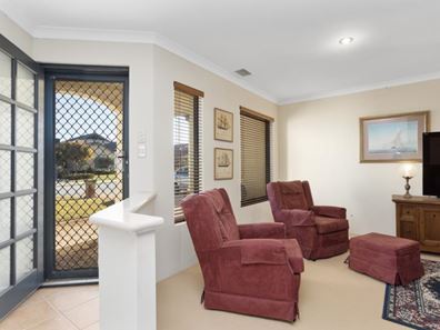7 Cannich Boulevard, Canning Vale WA 6155