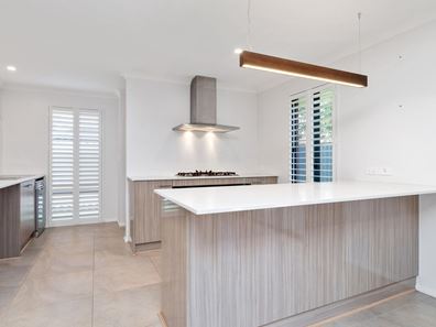 17 Wimbledon Drive, Piara Waters WA 6112