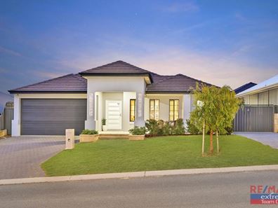 18 Redheart Road, Carramar WA 6031