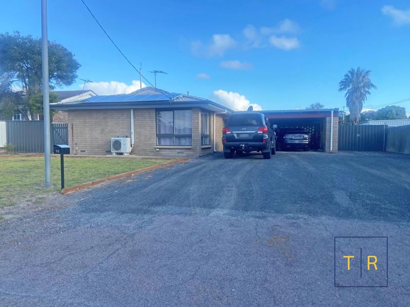 18 Magnolia Crescent, Castletown