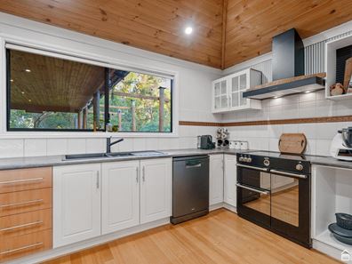 1 Bevis Court, Byford WA 6122