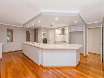 5 Packenham  Promenade, Canning Vale WA 6155