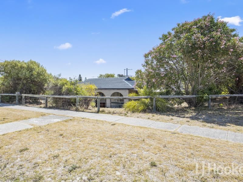 37 Charnwood Avenue, Two Rocks WA 6037