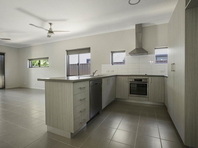 72 Mantaray Loop, Nickol