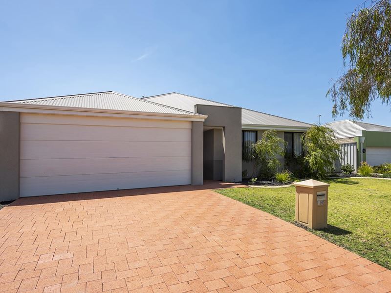 16 Carcione Avenue, Secret Harbour