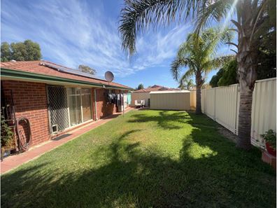 6 Dunlowe Loop, Warnbro WA 6169